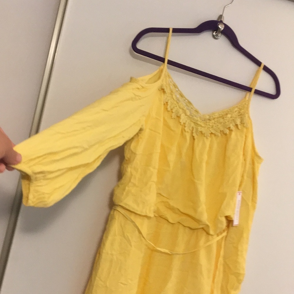 Bisou Bisou NWT Yellow Cold shoulder dress - Picture 3 of 8